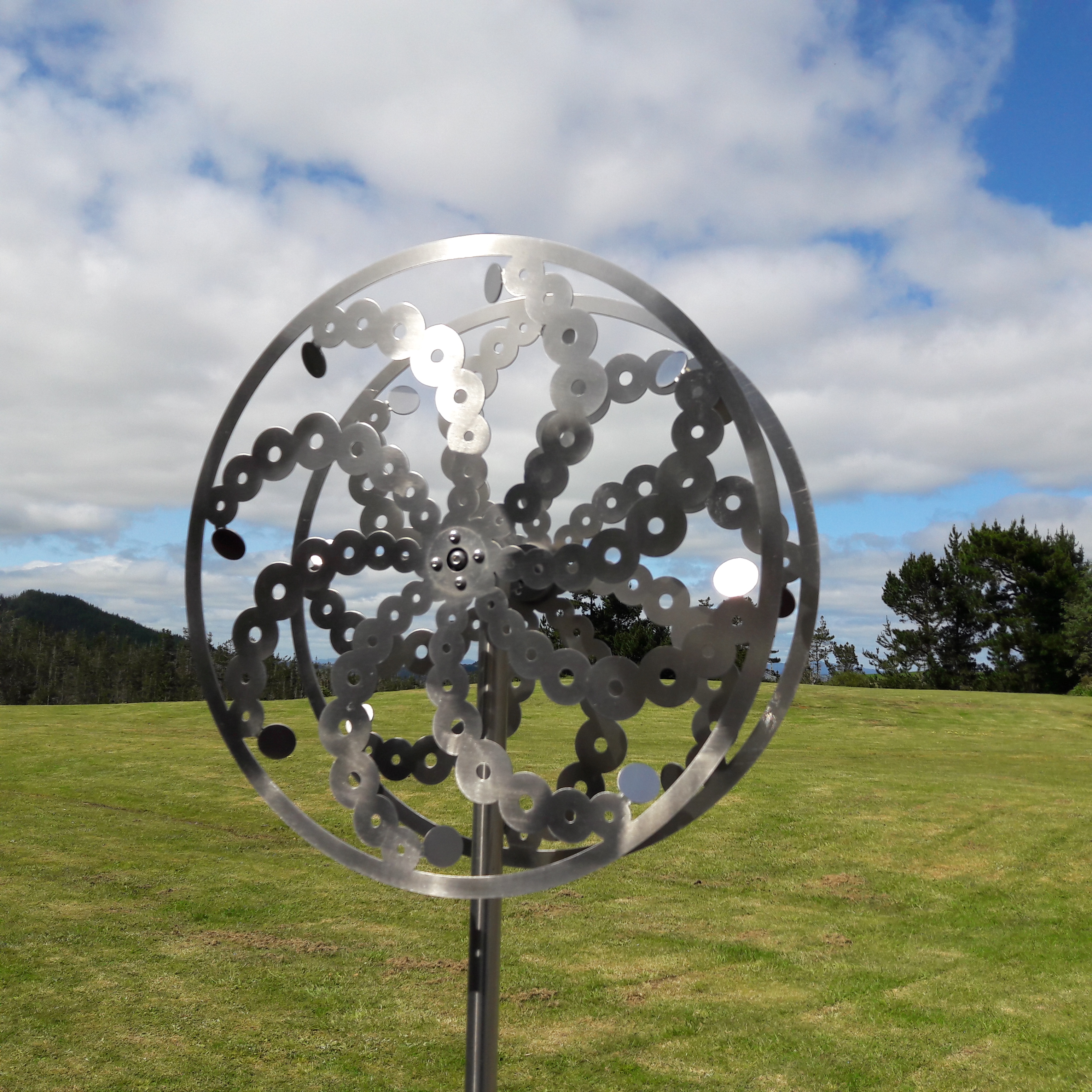 Garden Sculptures Wind Spinners Xstream Profiles